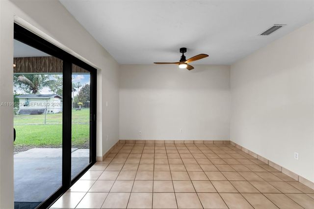 9454 Sterling Dr, Cutler Bay, FL 33157