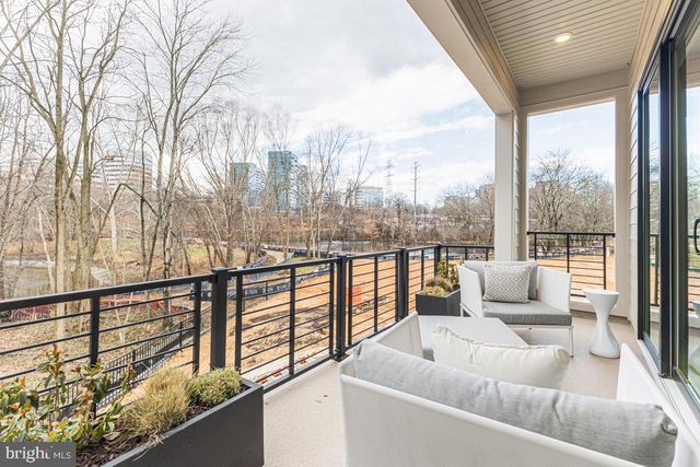 11589 PATRIOTIC LN, Reston, VA 20190