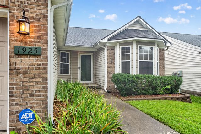 1925 Lost Trail Lane, Lexington, KY 40511