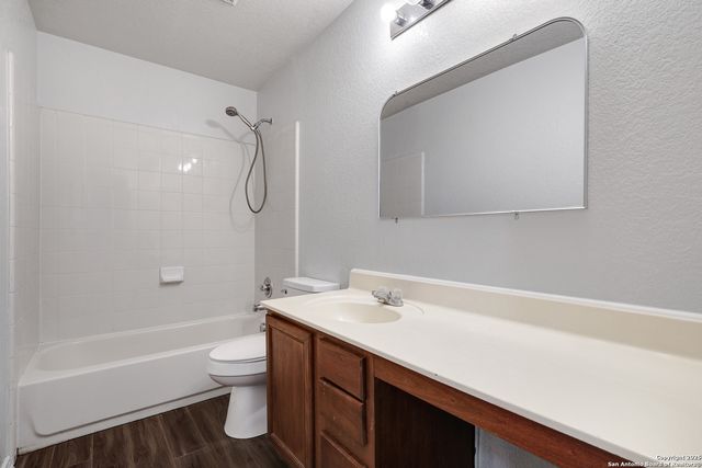 10602 Butterfly Flt, San Antonio, TX 78254