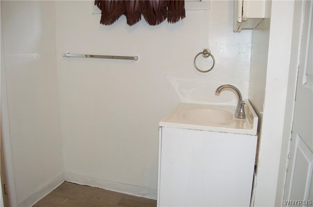 31 Thomas Street, Buffalo, NY 14206