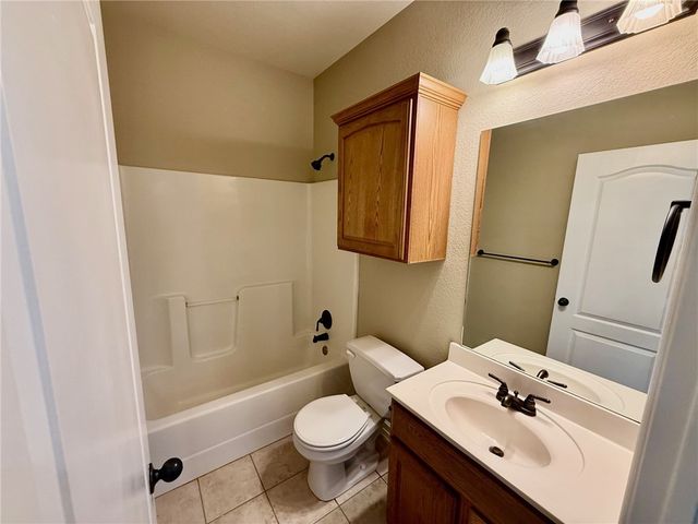 4221 Zion Valley Drive, Fayetteville, AR 72703