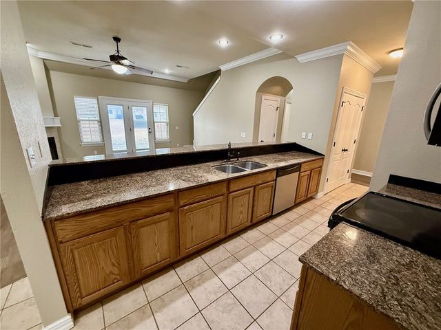 4221 Zion Valley Drive, Fayetteville, AR 72703