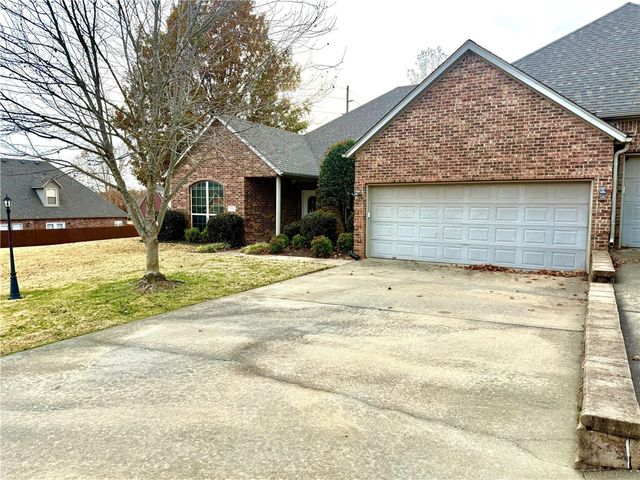 4221 Zion Valley Drive, Fayetteville, AR 72703