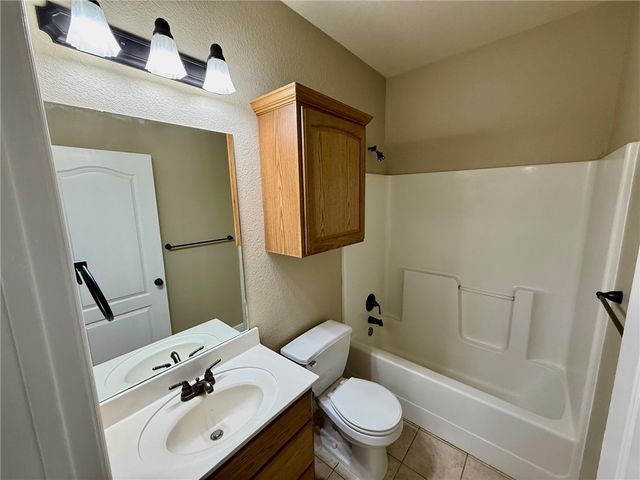 4221 Zion Valley Drive, Fayetteville, AR 72703