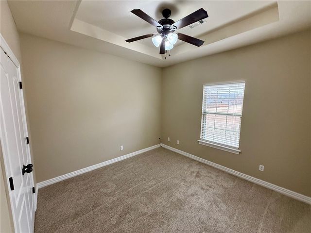 4221 Zion Valley Drive, Fayetteville, AR 72703