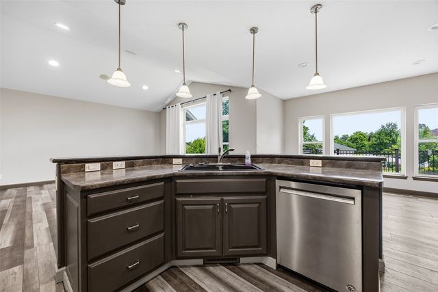 426 PRAIRIE VIEW DR, Fairfax, IA 52228