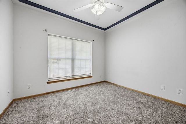 426 PRAIRIE VIEW DR, Fairfax, IA 52228
