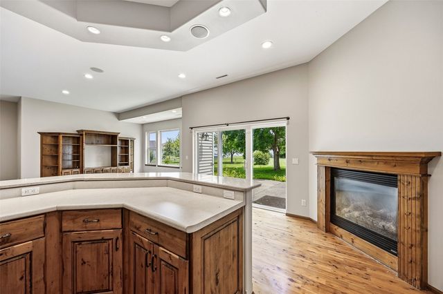 426 PRAIRIE VIEW DR, Fairfax, IA 52228