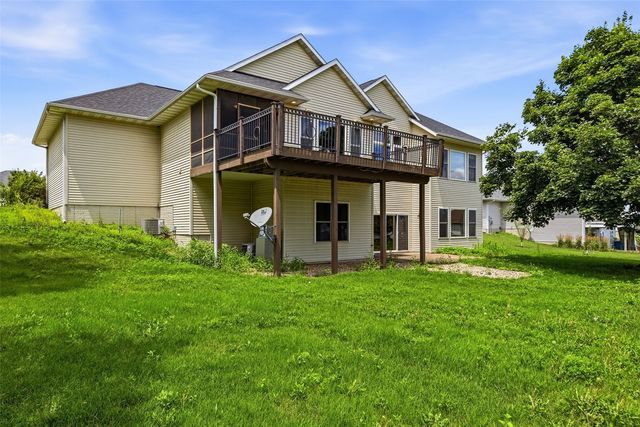 426 PRAIRIE VIEW DR, Fairfax, IA 52228