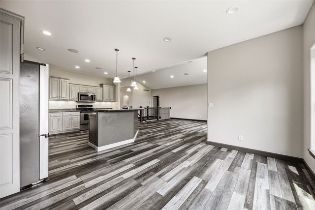 426 PRAIRIE VIEW DR, Fairfax, IA 52228