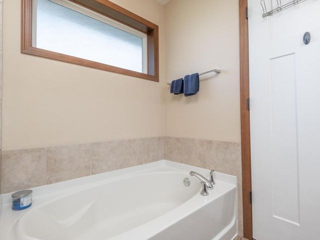 1113 Rosemary Lane, Chaska, MN 55318