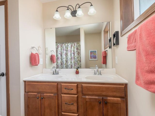 1113 Rosemary Lane, Chaska, MN 55318