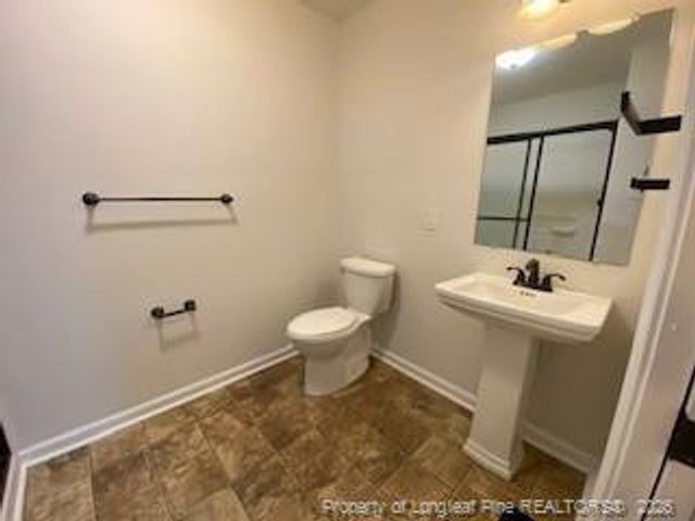 162 E Twelve Oaks Road, Raeford, NC 28376