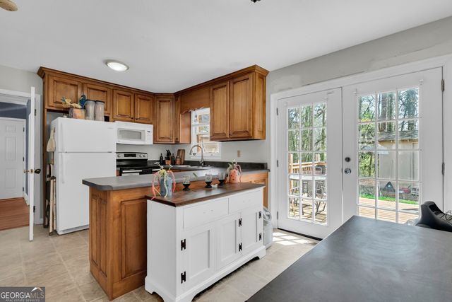 39 Meadowbrook Drive, Toccoa, GA 30577