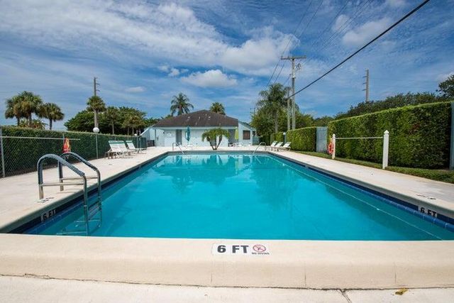 950 S Kanner Highway 129, Stuart, FL 34994