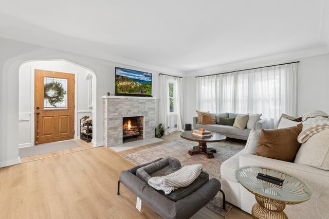 5100 W 40th Street, Saint Louis Park, MN 55416