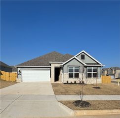 5900 SW Desert Avenue, Bentonville, AR 72713