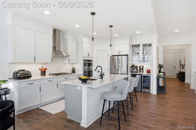 2556 Rosemond Ln, Rochester Hills, MI 48309