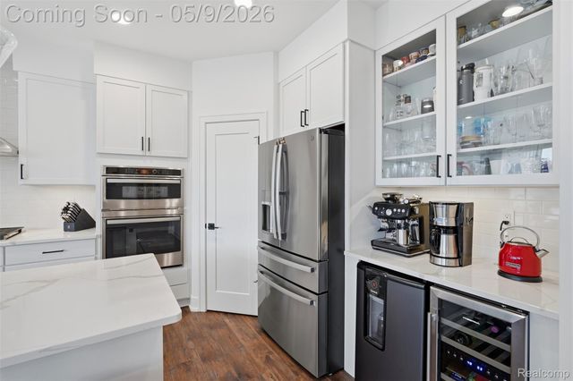 2556 Rosemond Ln, Rochester Hills, MI 48309