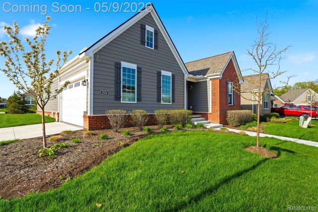 2556 Rosemond Ln, Rochester Hills, MI 48309