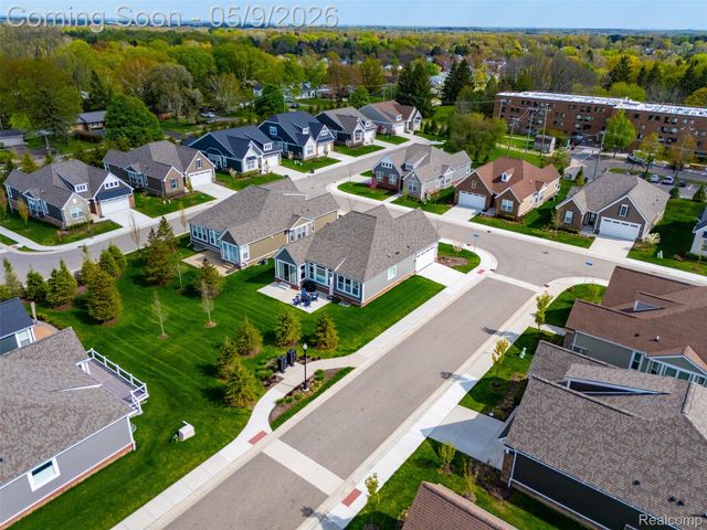 2556 Rosemond Ln, Rochester Hills, MI 48309