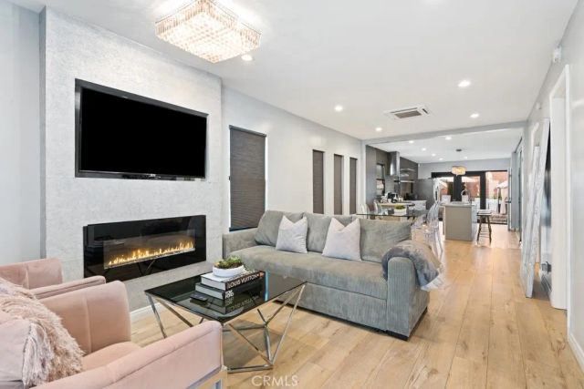 2615 Clyde Ave, Los Angeles, CA 90016