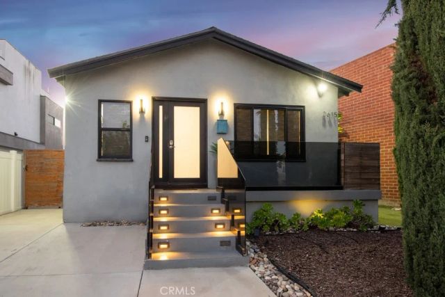 2615 Clyde Ave, Los Angeles, CA 90016