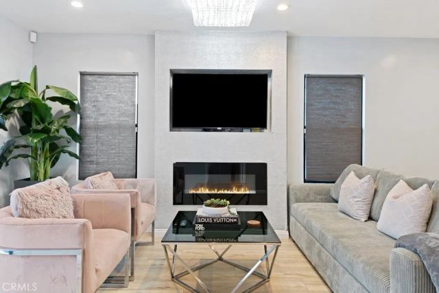 2615 Clyde Ave, Los Angeles, CA 90016