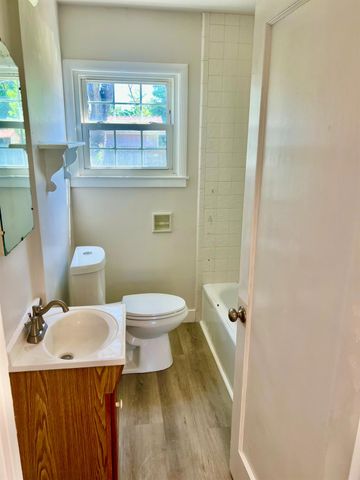 5204 Marconi Ave, Carmichael, CA 95608