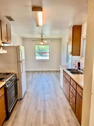 5204 Marconi Ave, Carmichael, CA 95608