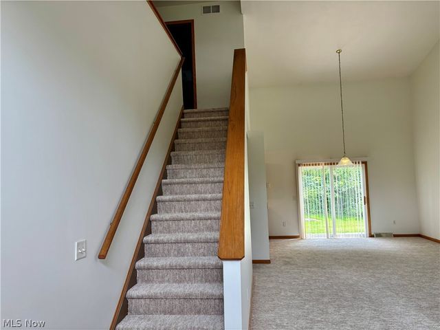 1437 Shaw Avenue B, Niles, OH 44446