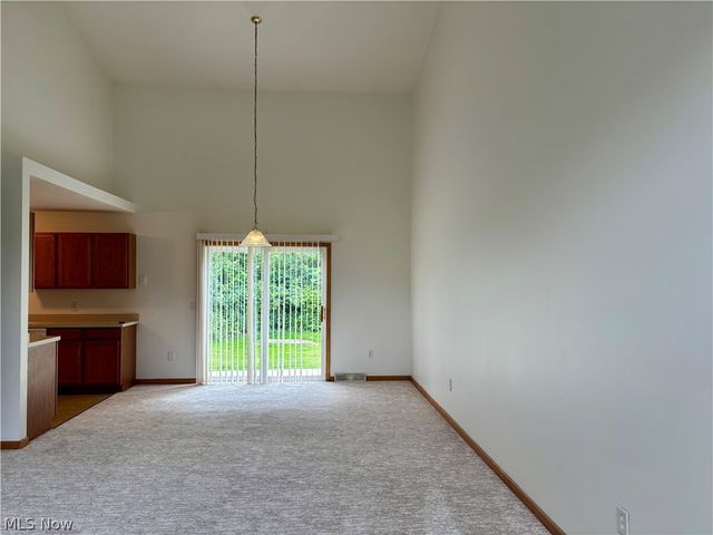 1437 Shaw Avenue B, Niles, OH 44446