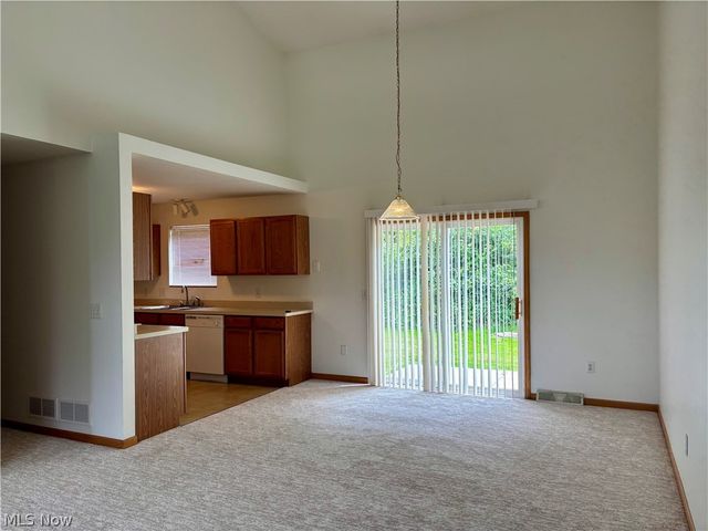 1437 Shaw Avenue B, Niles, OH 44446