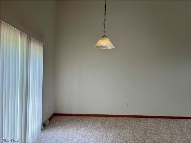 1437 Shaw Avenue B, Niles, OH 44446