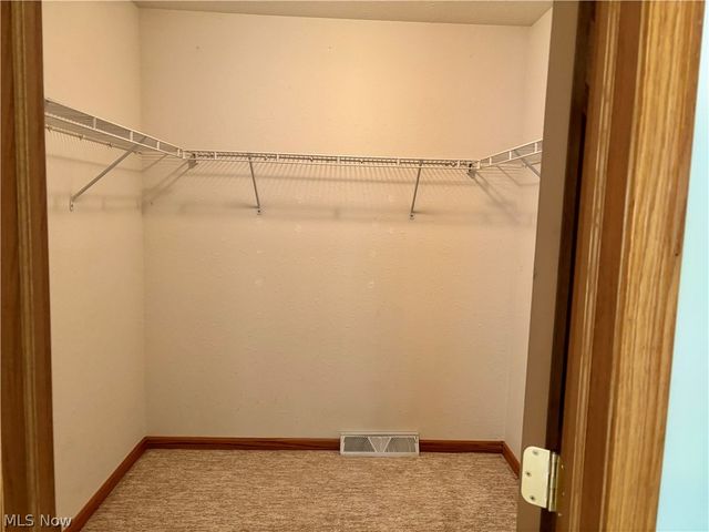 1437 Shaw Avenue B, Niles, OH 44446