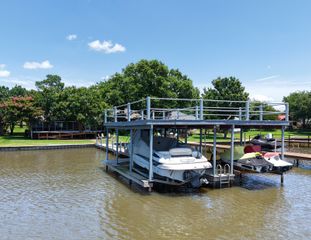 427 Jib Drive, Gun Barrel City, TX 75156