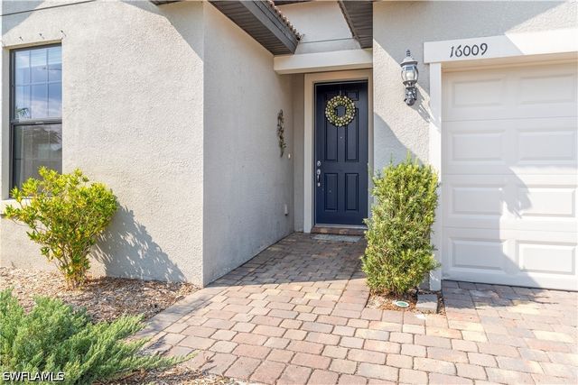16009 Palmetto Prairie DR, Alva, FL 33920