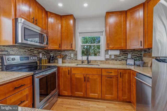 13005 KINGSWELL DR, Woodbridge, VA 22193