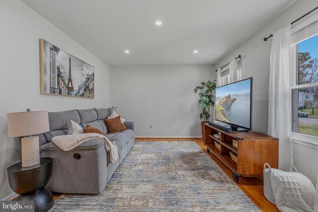 13005 KINGSWELL DR, Woodbridge, VA 22193