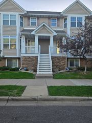 2821 Arona Street, Roseville, MN 55113