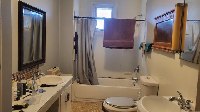 1412 Hamilton Avenue, Mena, AR 71953