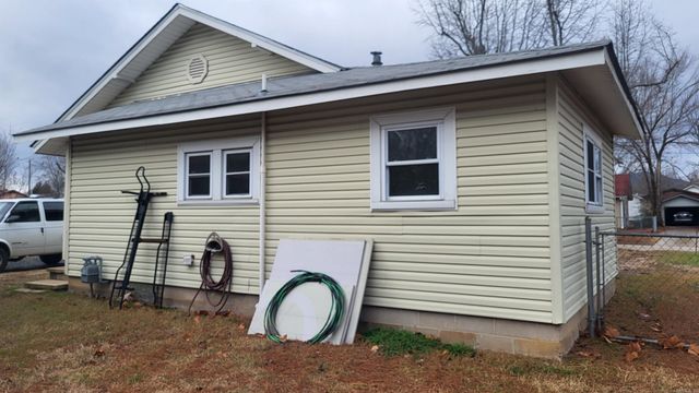 1412 Hamilton Avenue, Mena, AR 71953