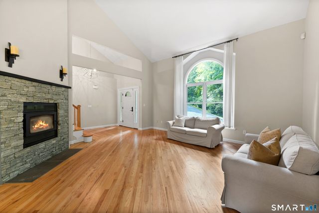 23 Lee Lane, Redding, CT 06896
