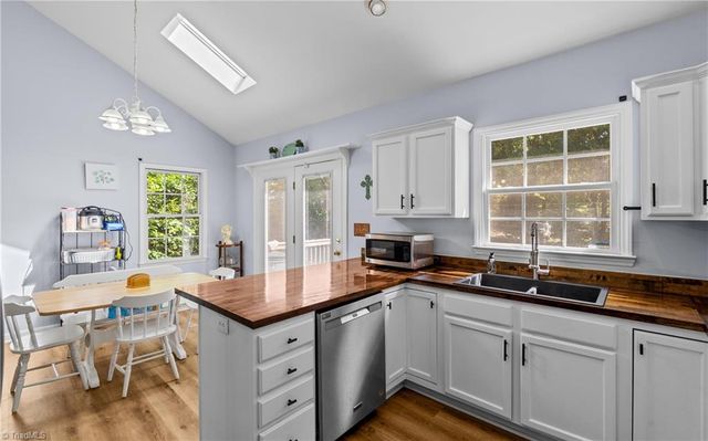 204 Aldridge Lane, Archdale, NC 27263