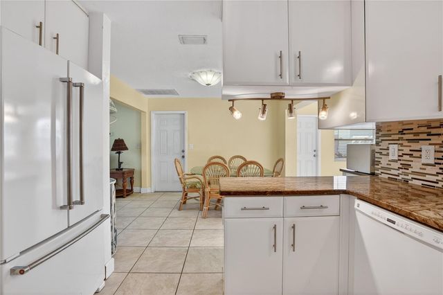 2962 8TH AVENUE SW, Largo, FL 33770