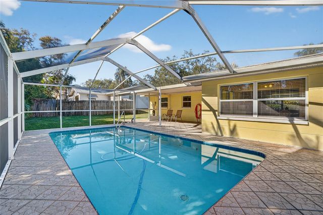 2962 8TH AVENUE SW, Largo, FL 33770