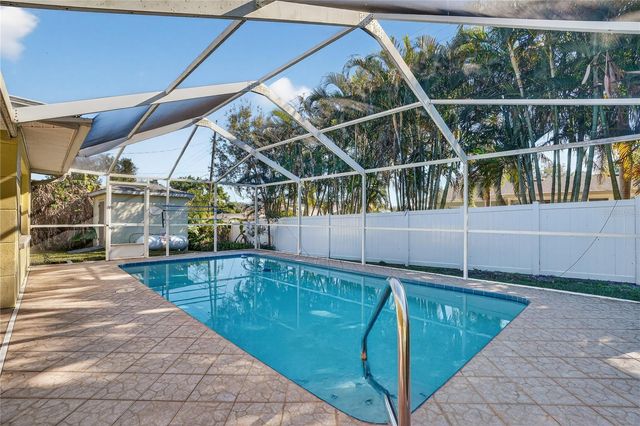 2962 8TH AVENUE SW, Largo, FL 33770