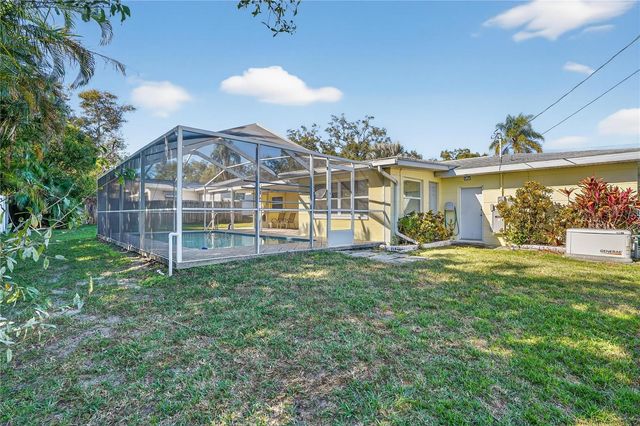 2962 8TH AVENUE SW, Largo, FL 33770