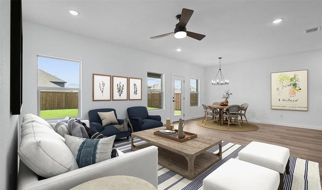 549 Ridgewood Drive, Van Alstyne, TX 75495